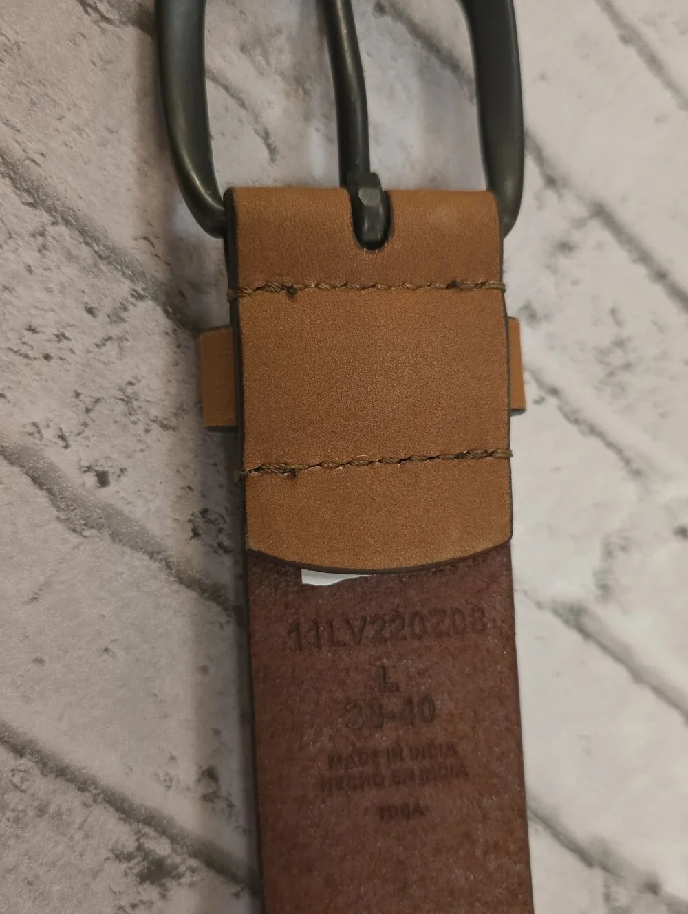 Men's Logo Embosses Levi's Brown Leather Belt with Metal Buckle